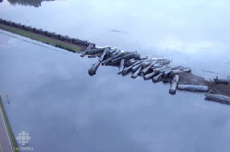 Iowa oil train spill