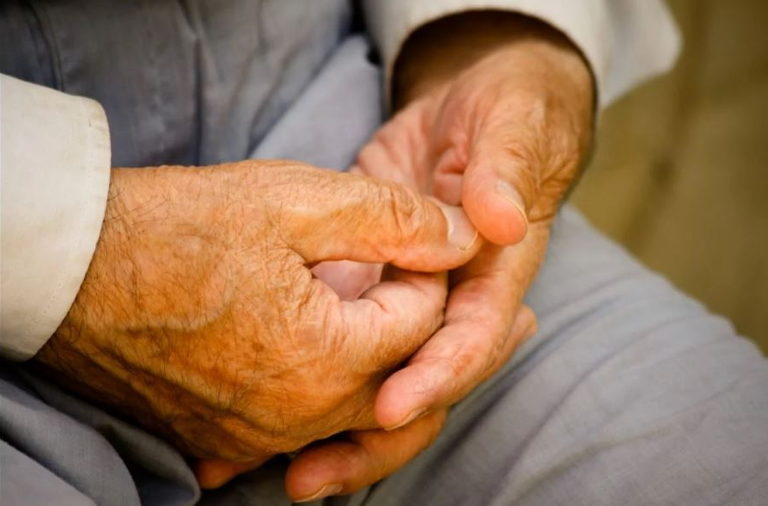 elderlyhands