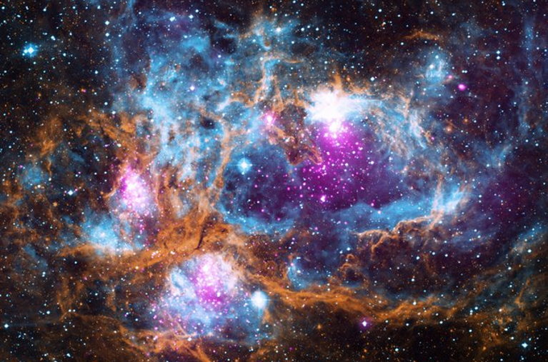 Cosmic_Winter_Wonderland.max-760x504