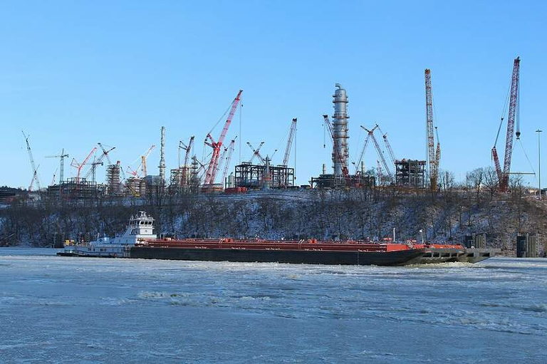 Shell cracker plant