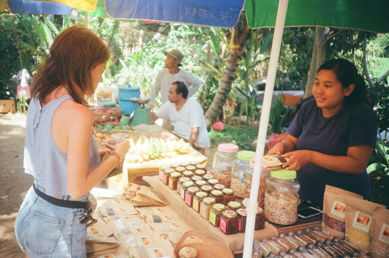 farmers' market
