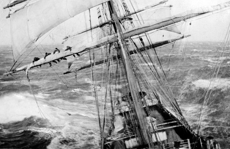 sailing ship