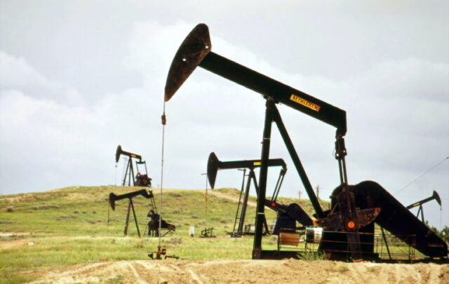 oil well