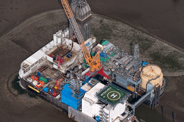 oil platform
