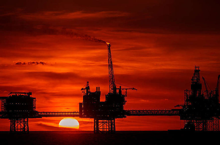 oil well