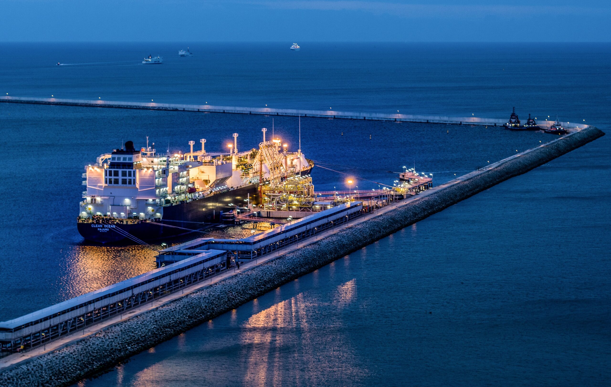 LNG tanker