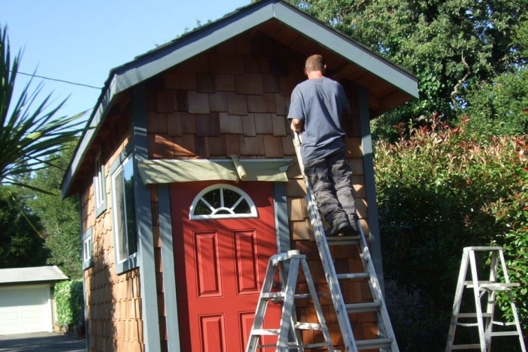 Amanda's tiny house being sealed