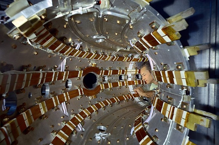 The ORMAK (Oak Ridge tokaMAK) an experimental fusion tokamak. It began operations in 1971.