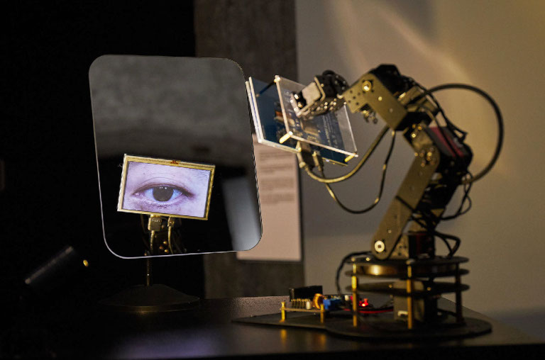 Mechanical eyes
