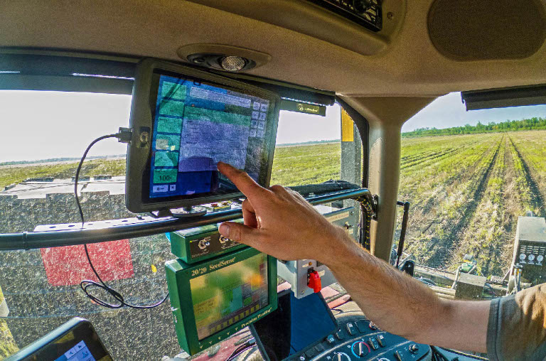Tractor with screen